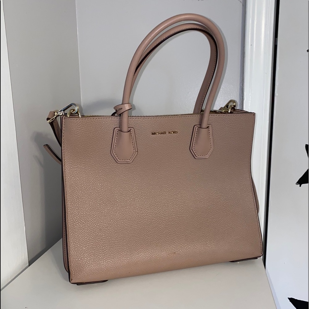 Michael kors pocketbook